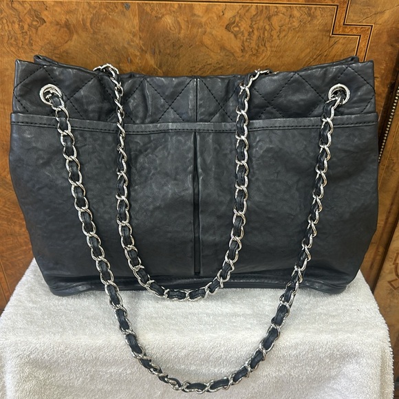 Vintage Chanel Leather Tote - Picture 2 of 6